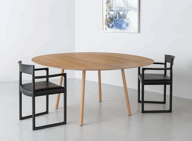 SWEEPY チェア (アームあり / ファブリック)