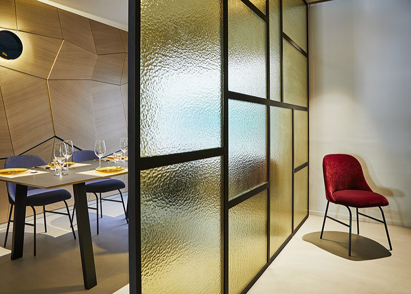 ALETA チェア (アームなし)