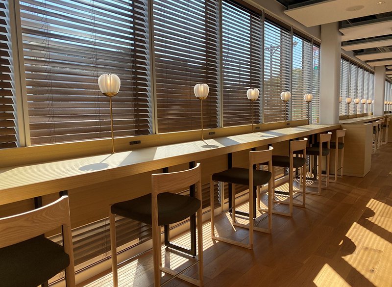 SWEEPY カウンターチェア