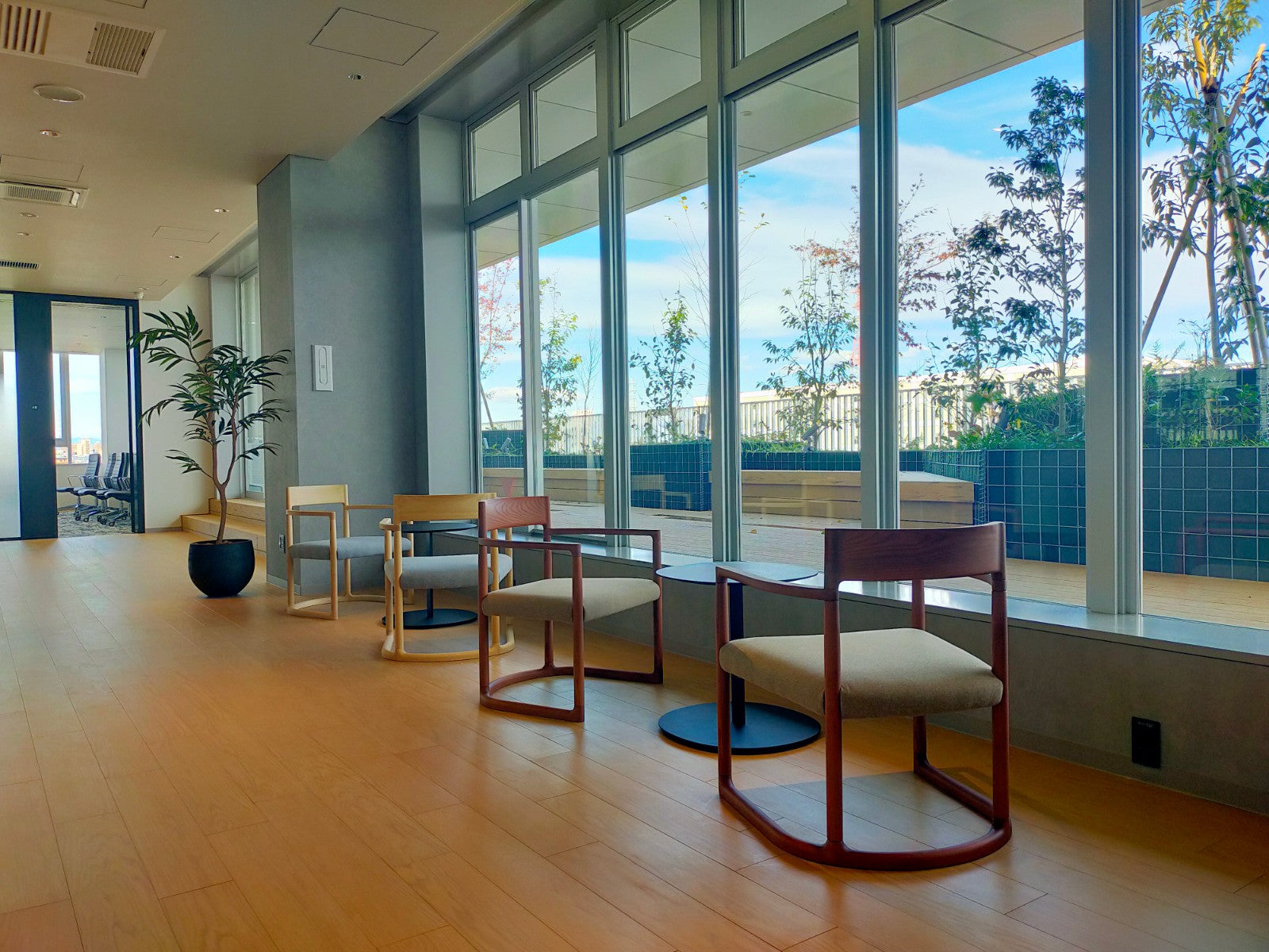 SWEEPY ラウンジチェア