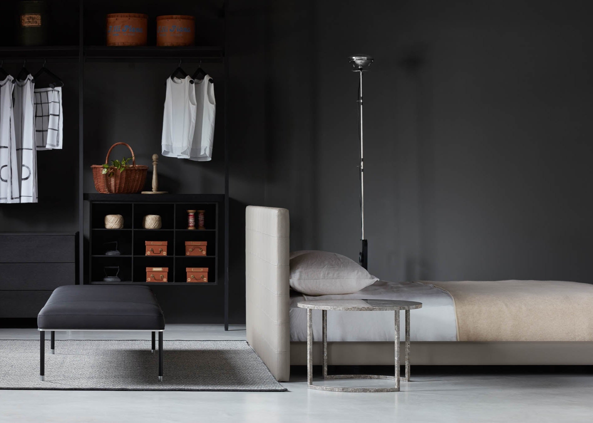 BK サイドテーブル (ラウンド型)