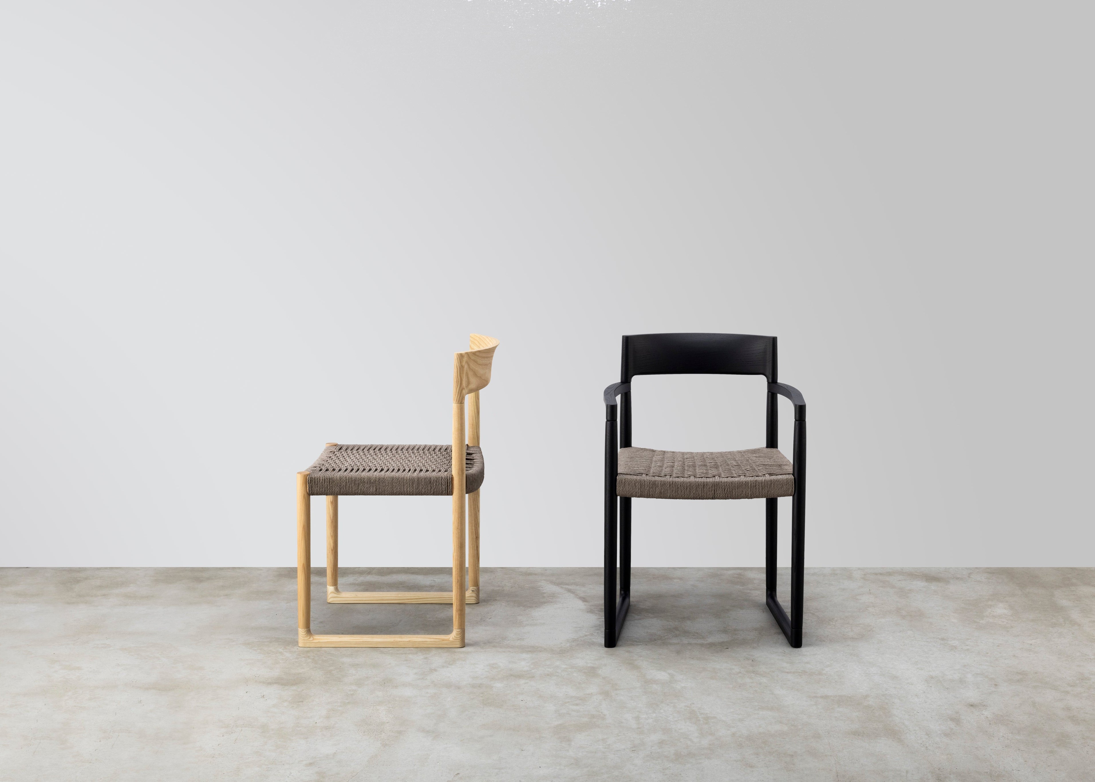 SWEEPY チェア (アームなし / ペーパーコード)