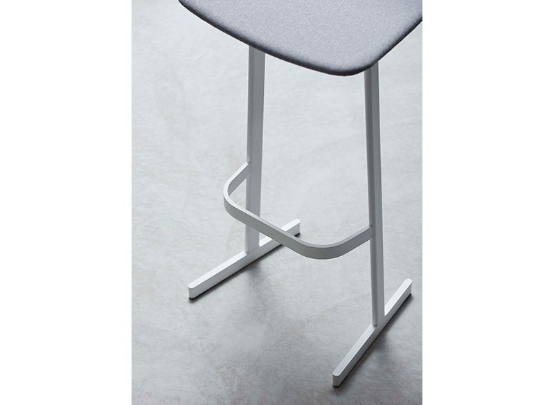 Y's　スツール XT stool | interiors online store