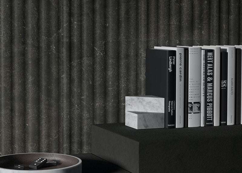 世界的なデザイナーであるエリザ・オッシノによるデザインのブックエンドです。 シンプルで幾何学的な形状ながら、彫刻のような存在感と天然石の表情が美しく、単なるブックエンド以上に、エレガントなインテリアとして機能します。豊かなライフスタイルを実現する、最適なホームアクセサリーです。