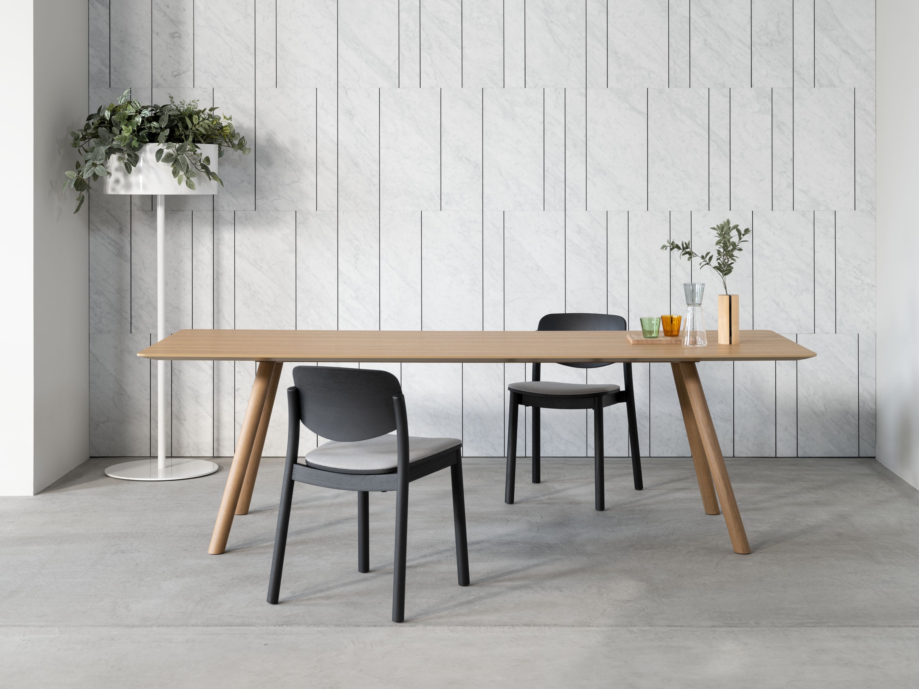 ZUNTO chair | interiors online store