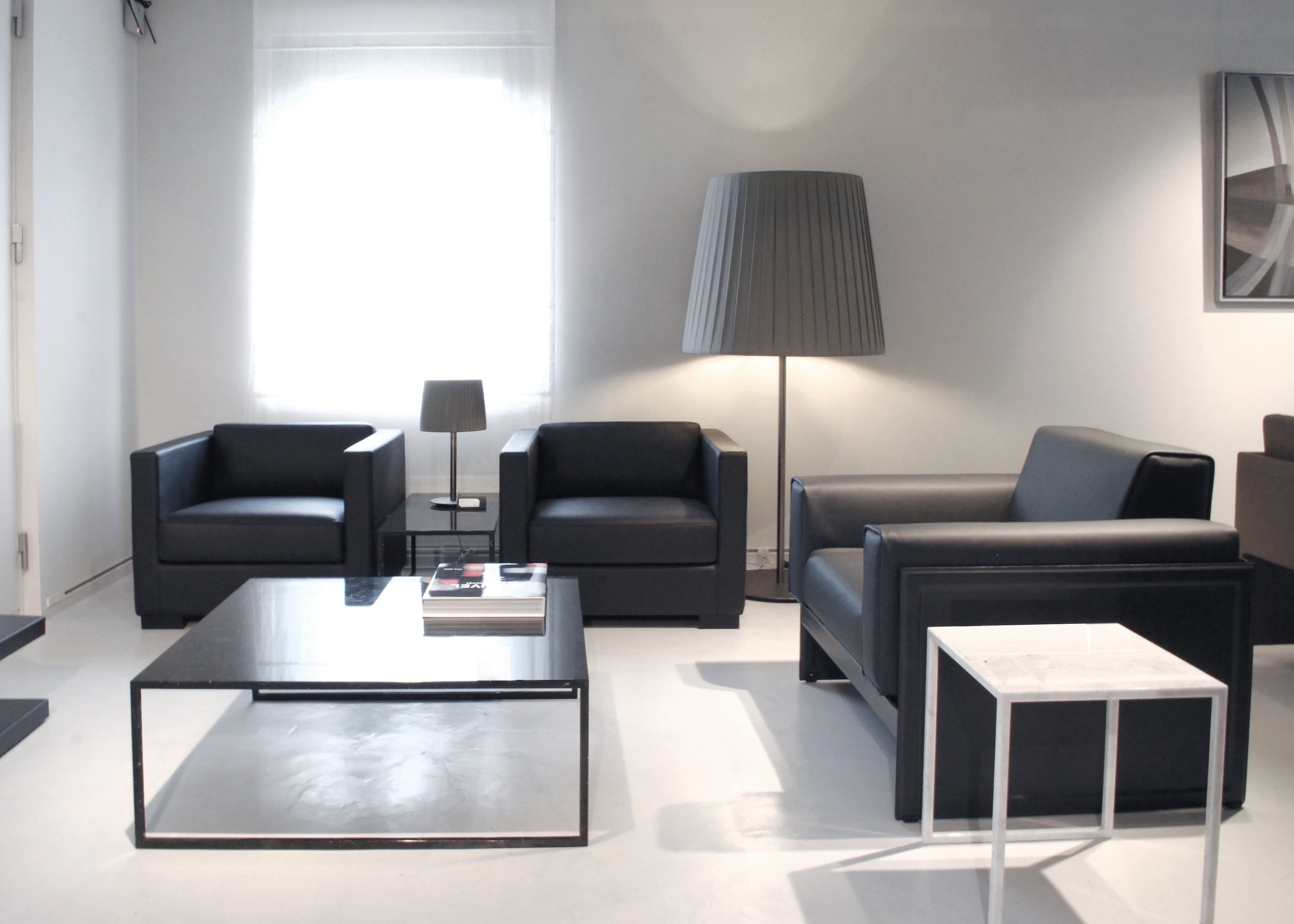 BK サイドテーブル (スクエア型）