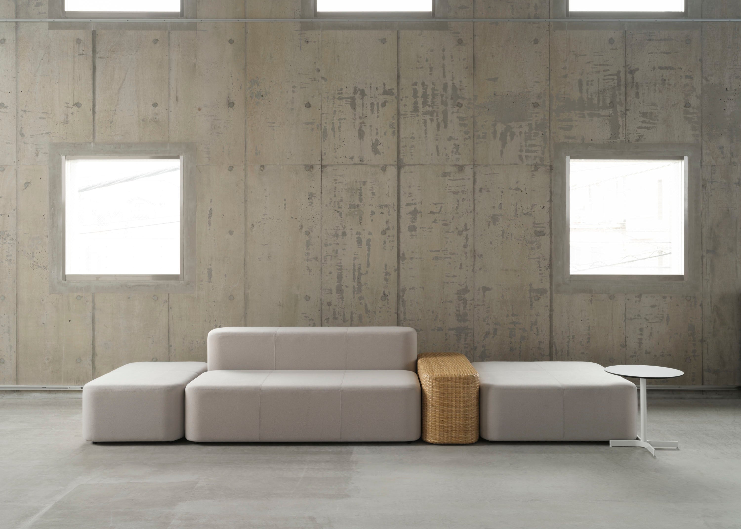 LOAF ラタン スツール