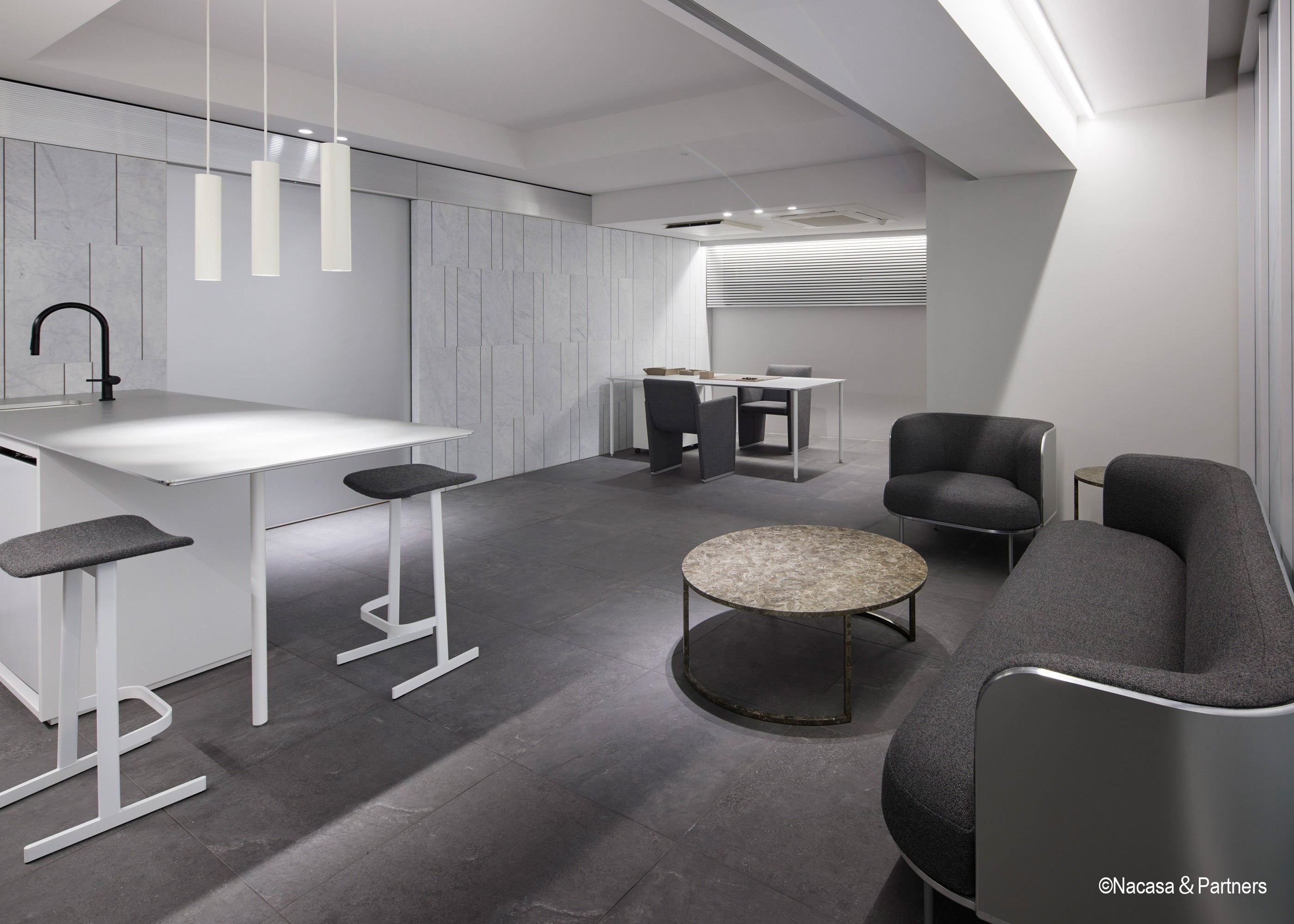 XT dining table | interiors online store