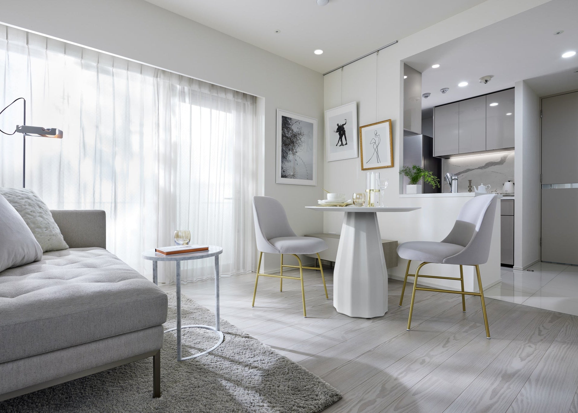 BK サイドテーブル (ラウンド型）